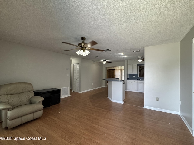 2137 Laden Rd, Melbourne, FL 32935 - photo 4