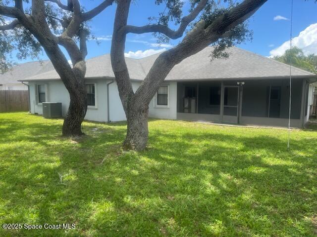 1689 Sweetwood Dr, Melbourne, FL 32935 - photo 3