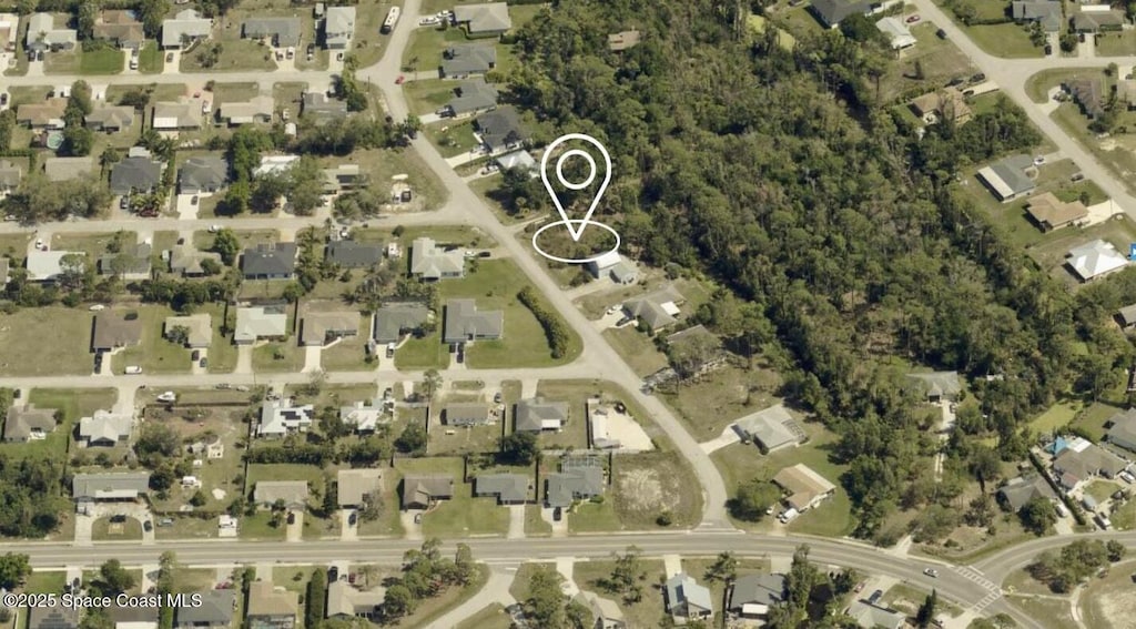 8292 Cypress Dr N, Fort Myers, FL 33916 - photo 3
