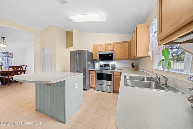 990 Sablon St SE, Palm Bay, FL 32909 - photo 16