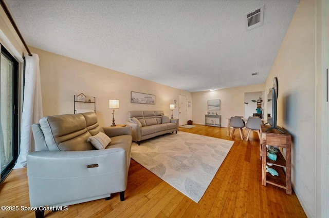 2050 Oleander Blvd Unit 2-206, Ft Pierce, FL 34950 - photo 2