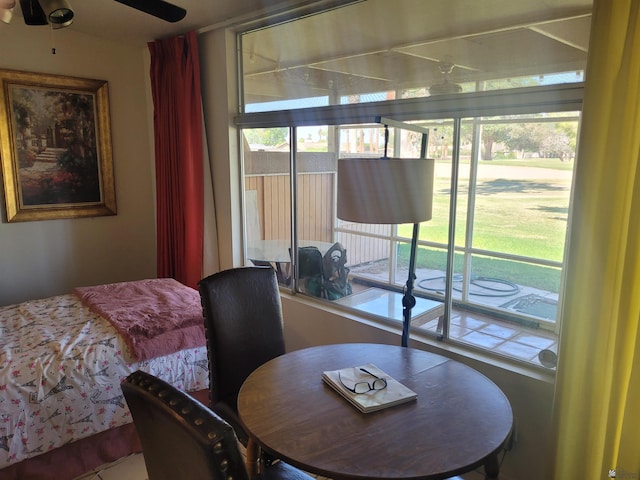 dining room with ceiling fan