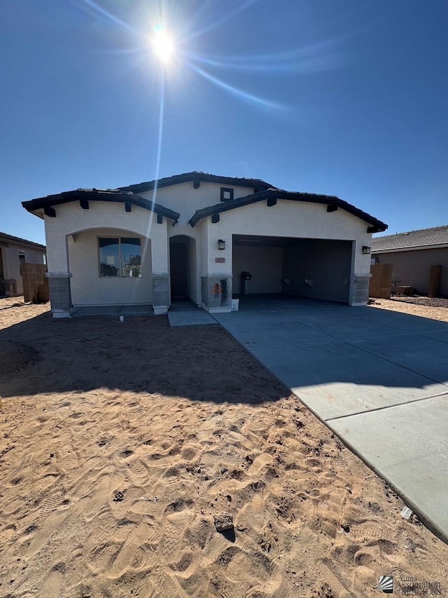 view of front of house featuring a garage