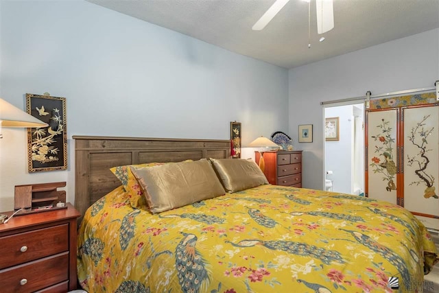 bedroom featuring ceiling fan