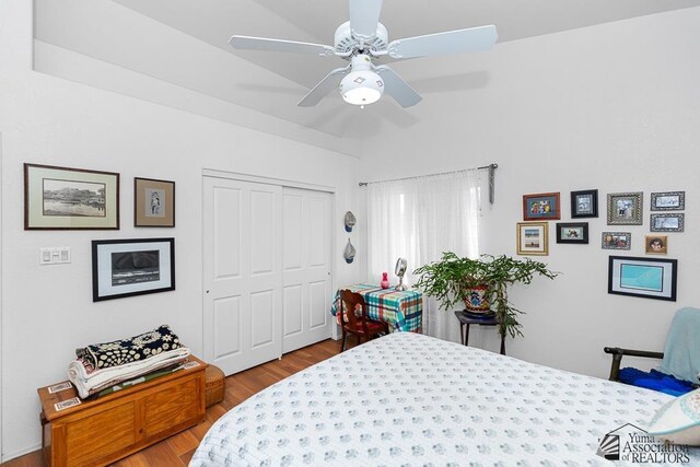 10243 Fairway Loop, Yuma, AZ 85367 - bedroom featuring a closet, wood finished floors, and a ceiling fan
