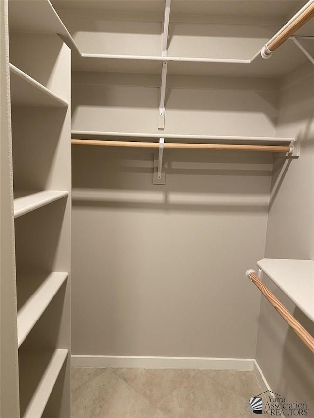 view of spacious closet