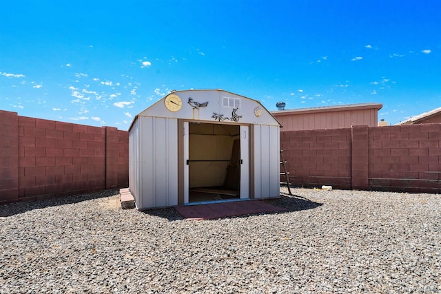 11595 S Prescott Ave, Yuma, AZ 85365 - view of shed with a fenced backyard
