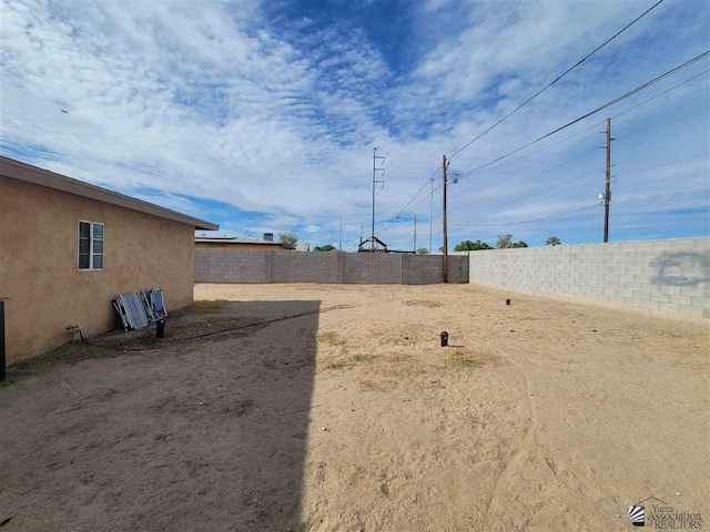 2082 E Ln Mesa St, Yuma, AZ 85365 - view of yard with a fenced backyard