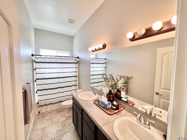 3431 W 39th Pl, Yuma, AZ 85365 - full bathroom with toilet, double vanity, and a shower with curtain