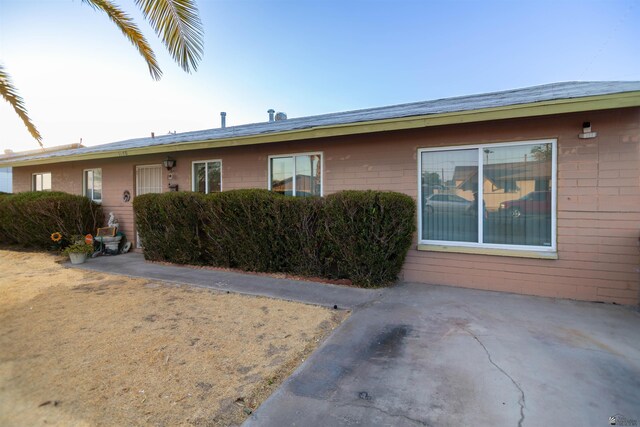1180 E 26th Pl, Yuma, AZ 85365 - ranch-style home featuring a patio area