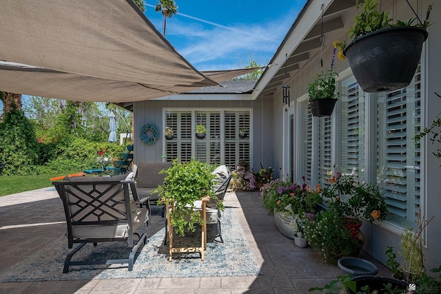 view of patio with an outdoor hangout area
