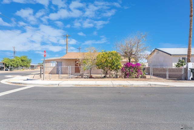 28602 E San Francisco E, San Francisco, Wellton, AZ 85356 - photo 1