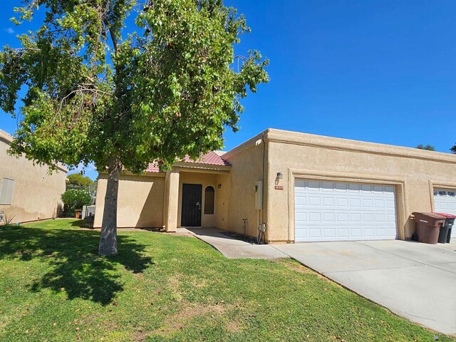10747 S Calle Raquel, Yuma, AZ 85367 - photo 1