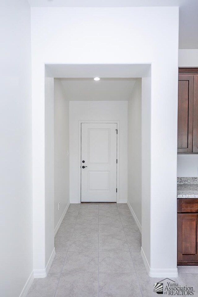 12653 E 51st Pl, Yuma, AZ 85367 - hall with baseboards