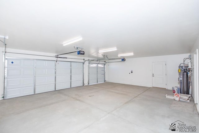 12653 E 51st Pl, Yuma, AZ 85367 - garage with a garage door opener
