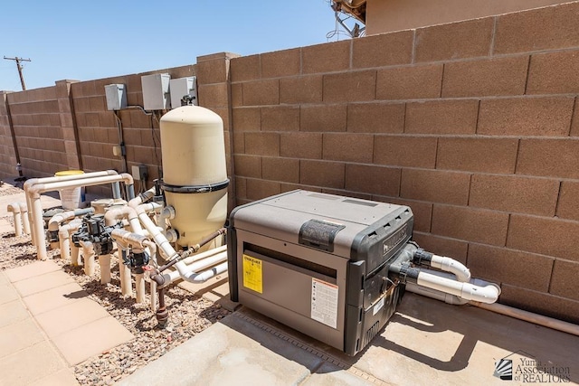 5492 E View Pkwy, Yuma, AZ 85365 - exterior view of fence