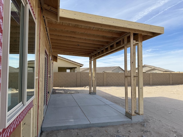 12672 E 50th Pl, Yuma, AZ 85367 - view of patio featuring a fenced backyard