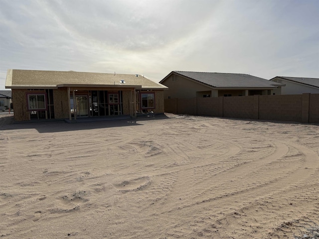 12672 E 50th Pl, Yuma, AZ 85367 - rear view of house featuring fence