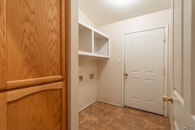 1653 S 42nd Ave, Yuma, AZ 85364 - laundry area with hookup for a washing machine, baseboards, and light tile patterned floors