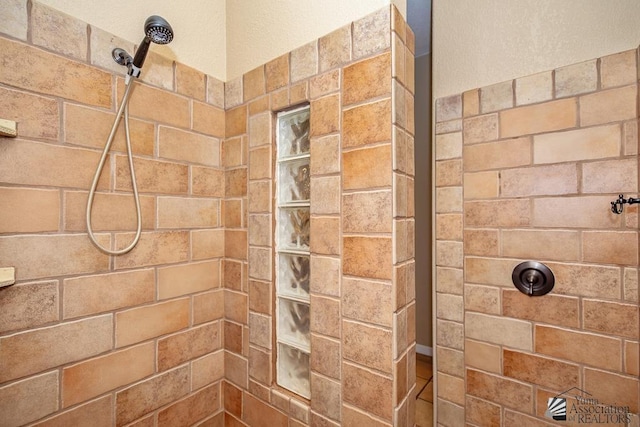 12147 E 33rd St, Yuma, AZ 85367 - full bathroom featuring a tile shower