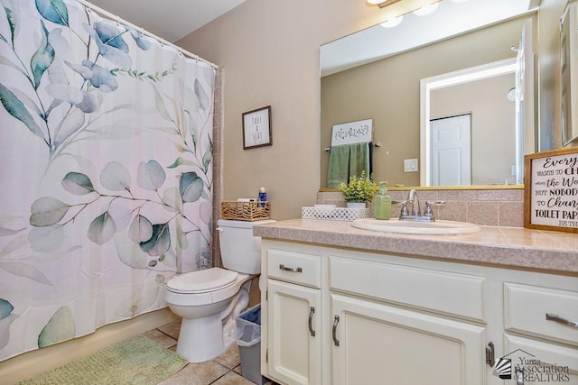 1465 E Laguna Pl Unit 4, Yuma, AZ 85365 - full bathroom with tile patterned floors, vanity, and toilet