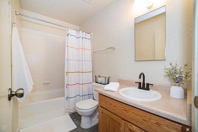 6340 E 45th Pl, Yuma, AZ 85365 - full bath with vanity and shower / bath combo with shower curtain