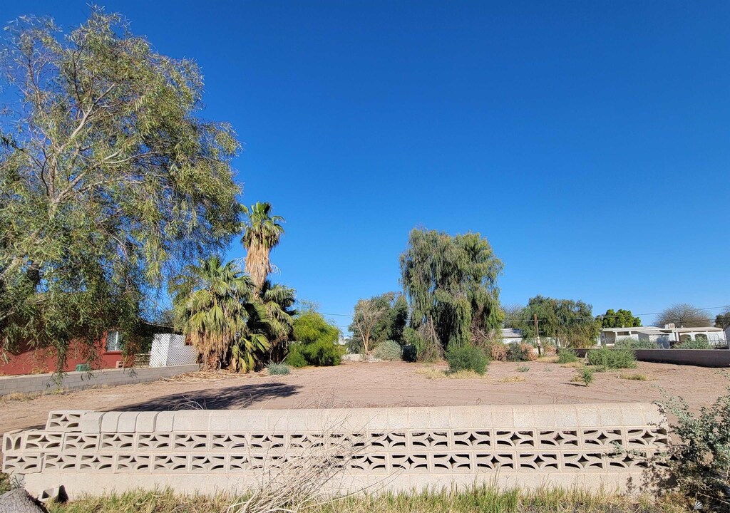 2617 S 20th Ave, Yuma, AZ 85364 - photo 1