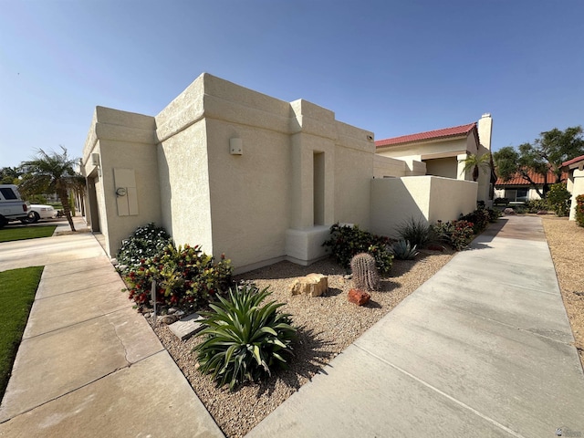 10193 S Del Rey Dr, Yuma, AZ 85367 - view of side of home with stucco siding