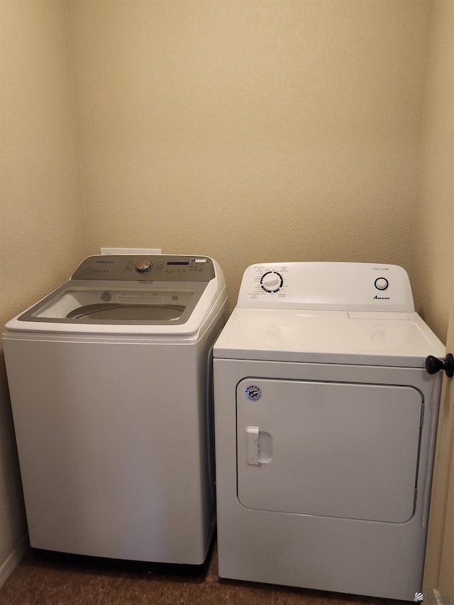 3708 S Desert Oasis Dr, Yuma, AZ 85365 - washroom with washer and dryer