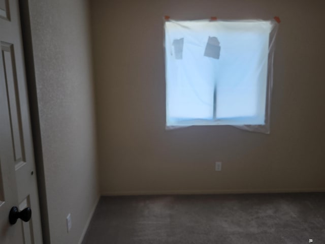3708 S Desert Oasis Dr, Yuma, AZ 85365 - unfurnished room with dark colored carpet