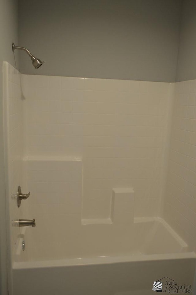 13112 E 54th St, Yuma, AZ 85367 - full bath featuring shower / bath combination