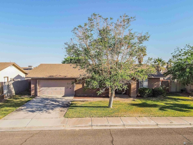 11279 E 26th Ln, Yuma, AZ 85367 - view of front of property featuring driveway and a garage