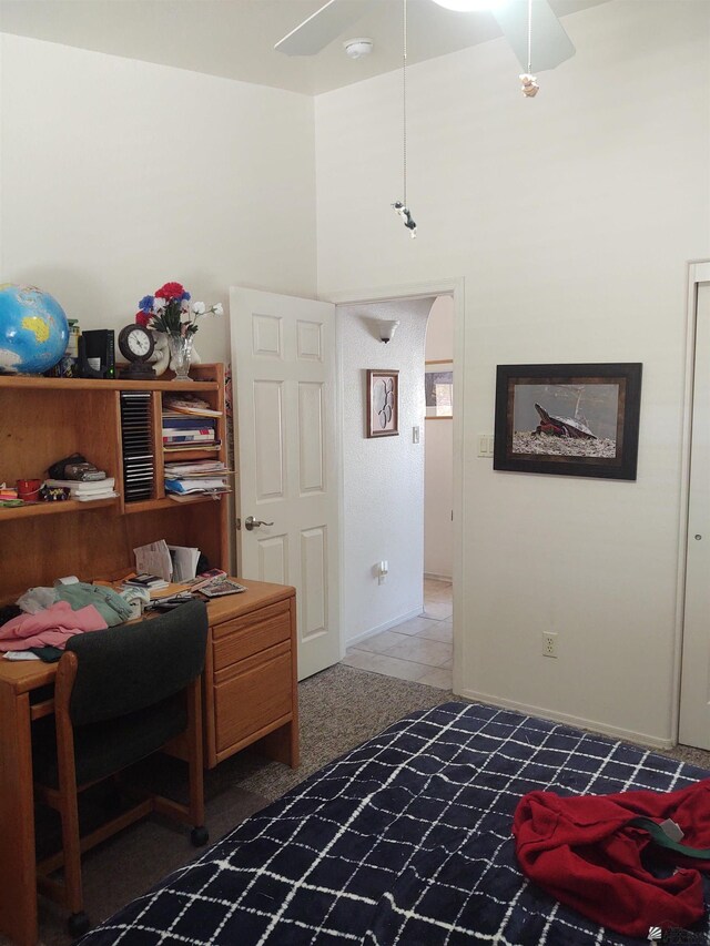13375 E 52nd St, Yuma, AZ 85367 - office space with a towering ceiling and carpet