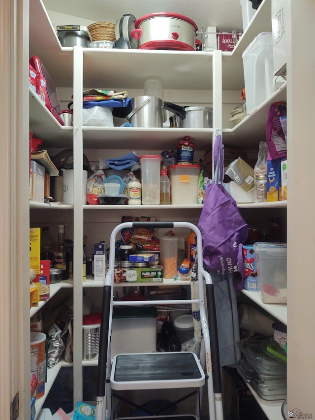 13375 E 52nd St, Yuma, AZ 85367 - view of pantry