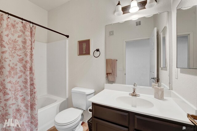3591 W 22 Street 3591W 22Nd Street, #E, Yuma, AZ 85364 - bathroom with toilet, visible vents, shower / bathtub combination with curtain, and vanity
