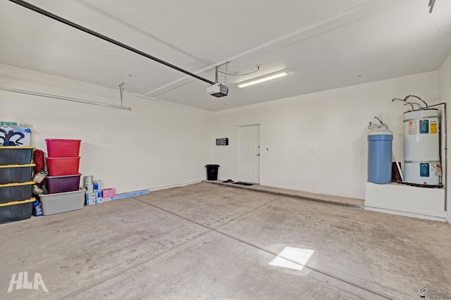 3591 W 22 Street 3591W 22Nd Street, #E, Yuma, AZ 85364 - garage with a garage door opener and water heater