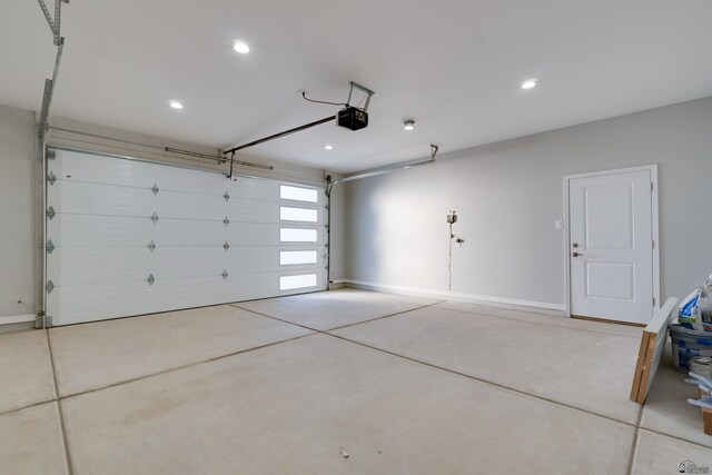3539 S Akers Way, Yuma, AZ 85365 - garage with baseboards, a garage door opener, and recessed lighting