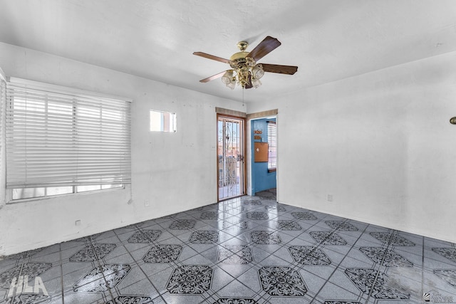 1802 S 11th Ave, Yuma, AZ 85364 - unfurnished room with a ceiling fan
