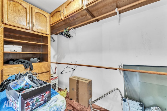 1802 S 11th Ave, Yuma, AZ 85364 - view of spacious closet