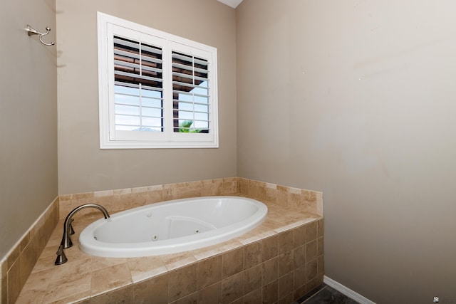 12839 S Drucilla Ln, Yuma, AZ 85367 - full bathroom featuring a tub with jets