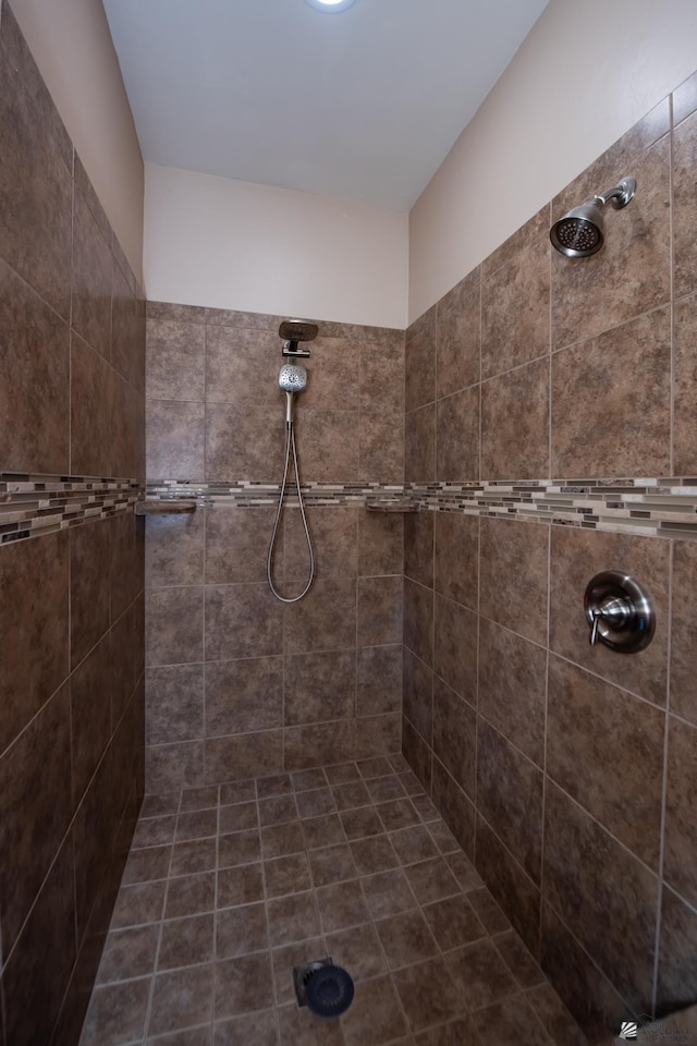 12127 E 35th St, Yuma, AZ 85367 - bathroom featuring a tile shower
