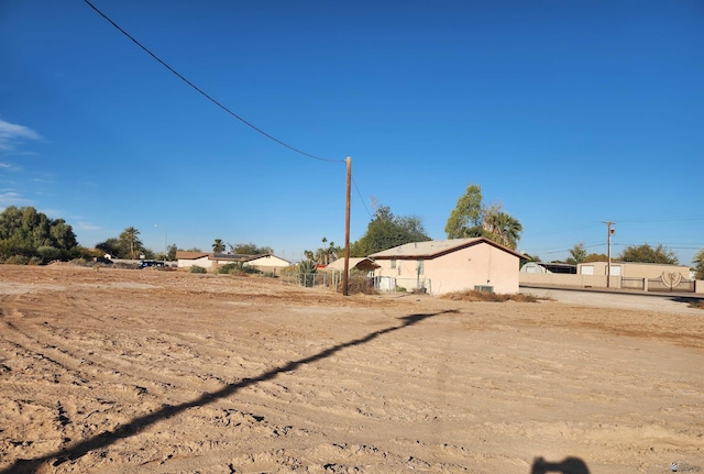 4701 W County 9th St, Yuma, AZ 85364 - view of yard featuring fence