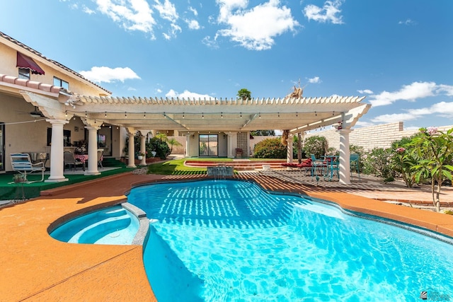 10538 S Del Vista Dr, Yuma, AZ 85367 - view of pool with a pergola, a patio, and a pool with connected hot tub