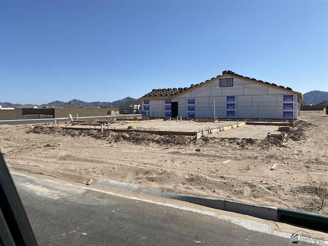 12649 W 51st Pl, Yuma, AZ 85367 - view of yard featuring a mountain view