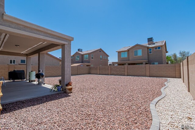 6533 E 35th Pl, Yuma, AZ 85365 - fenced backyard featuring a patio area