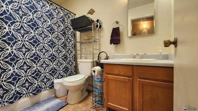 4671 W 21st Ln, Yuma, AZ 85364 - bathroom featuring vanity, tile patterned floors, and shower / bath combo