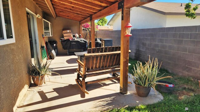 4671 W 21st Ln, Yuma, AZ 85364 - fenced backyard with a patio area