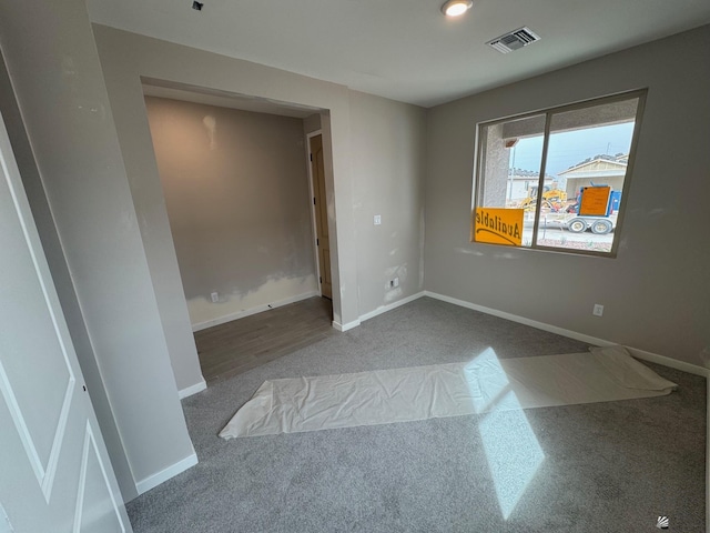 7701 E 35th Pl, Yuma, AZ 85365 - carpeted empty room featuring baseboards and visible vents