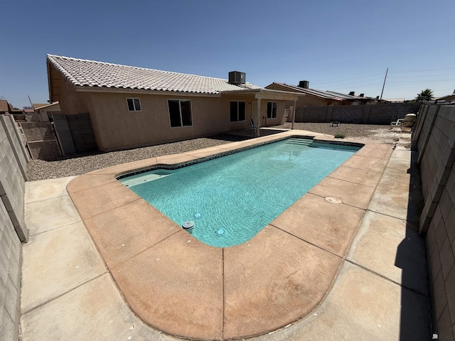 6347 E 44th Pl, Yuma, AZ 85365 - view of swimming pool featuring a fenced backyard and a patio