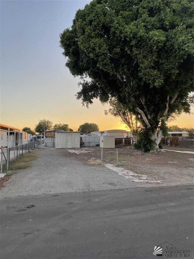 1040 S Myrtle Ave, Yuma, AZ 85364 - photo 1